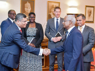 ކޮމަންވެލްތު ސެކްރެޓޭރިއޭޓްގެ ވަފްދާ ރައީސް ބައްދަލުކުރައްވަނީ