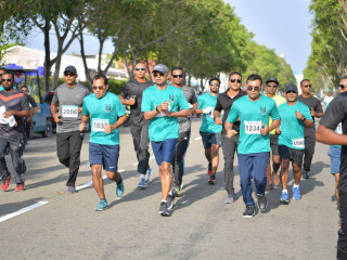President Solih (c) at the Zero Plastic Run