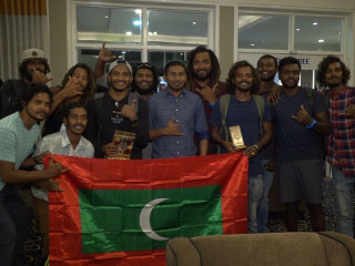 ކުޑަ އައްޔަ އަދި ޖާއްޓެ ރާއްޖެ އައުން