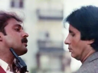 ބޮލީވުޑް ފިލްމްތަކުގައި ނެގެޓިވް ރޯލްތައް ކުޅެފައިވާ މަހޭޝް އާނަންދް މަރުވެއްޖެ