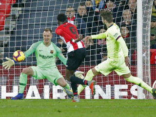 ބާސާ އާއި އެތުލެޓިކް ކްލަބް ބައްދަލުކުރި މެޗުގެ ތެރެއިން