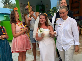 ވެލިދޫގައި ކައިވެނިކުރިކަމަށް ބުނާ ދެ ފަތުރުވެރިން