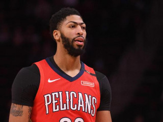 އެންތަނީ ޑޭވިސް - އަނިޔާވެފައިވަނީ ވާތު ކޮނޑަށް