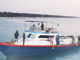 އިންޑިއާ ސިފައިން ހިފެހެއްޓި ދޯނި