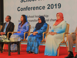 ސްކޫލުތަކުގެ އިސްވެރިންގެ މަހާސިންތާ ފެށުމަށް ބޭއްވި ރަސްމިއްޔާތުގެ ތެރެއިން