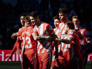 ޖިރޯނާ ކުޅުންތެރިން އުފާފާޅުކުރަނީ