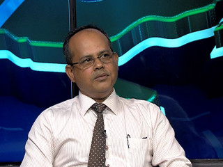 ނޭޝަނަލް ސެންޓަރފޯދި އާރޓްސްގެ ކިއުރޭޓަރ އަހުމަދު ނައީމް