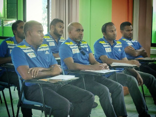 ބިލިއާޑް ކޯޗުން ތަމްރީނު ކުރުމުގެ ކޯހުގެ ތެރެއިން