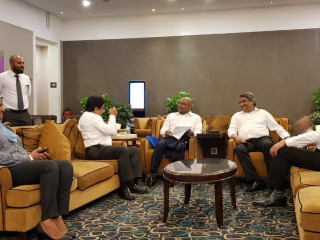 މިނިސްޓަރު ޝާހިދު ހާރިޖީ ވުޒާރާގެ އިސް ބޭފުޅުންނާ އެކު އެމެރިކާ ދަތުރުފުޅަށް ފުރާވަޑައިގަންނަވަނީ