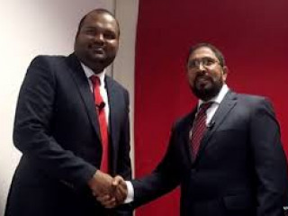 ޖުމްހޫރީ ޕާޓީގެ ރައީސް އަދި ޓޫރިޒަމް މިނިސްޓަރ އަލީ ވަހީދު އަދި އެޕާޓީގެ ބާނީ ގާސިމް އިބުރާހިމް