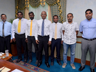 ރައީސް ސޯލިހު މާޅޮސް ކައުންސިލްގެ މެމްބަރުންނާއި އެކު