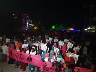 ރައީސް ޔާމިން ދޫކޮށްލަން ގޮވާލާ ކުރި މުޒާހަރާ: -އެ މަނިކުފާނުގެ މައްޗަށް ވަނީ ކޯޓު އަމުރެއް ނެރެފައި