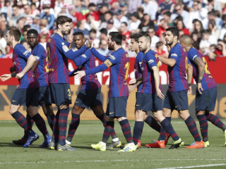 ބާސާގެ ކުޅުންތެރިން އުފާފާޅުކުރަނީ