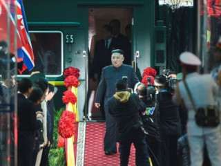 އުތުރު ކޮރެއާގެ ލީޑަރު ކިމް ޖޮން އުން ވިއެޓްނާމަށް ވަޑައިގެން ރޭލުން ފައިބާވަޑައިގަންނަވަނީ