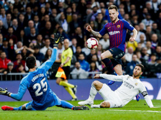 ބާސެލޯނާ އަދި ރެއާލް ބައްދަލުުކުރި މެޗެއްގެ ތެރެއިން