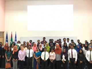 ވައިޓީޓީ ލޯންޗް ކުރުމުގެ ހަފްލާގެ ބައިވެރިން