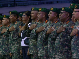 މިނިސްޓަރު މާރިޔާ، ސިފައިންގެ ބޭފުޅުންނާއެކު