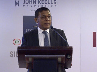 ލަންކާ ރައްޔިތުންނެކޭ އެއް އަގެއްގައި ދިވެހިންނަށް އެގައުމުން ގެދޮރު ގަތުމުގެ ފުރުސަތު އޮވޭ: މިނިސްޓަރ އަސްލަމް