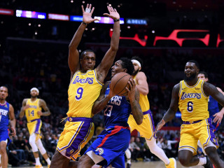 ލޭކާރސްއާއި ކްލިޕާރސް ވާދަ ކުރި މެޗުގެ ތެެރެއިން