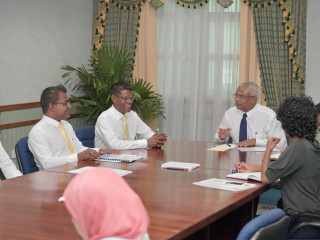 އިނގުރައިދޫ ކައުންސިލް މެމްބަރުންނާ ބައްދަލުކުރައްވަނީ