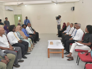 މާފުށީ ކައުންސިލާއި އިދާރާތަކުގެ އިސްވެރިންނާ އެކު ރައީސް ބޭއްވެވިި ބައްދަލުވުމުގެ ތެރެއިން