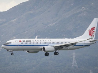 ގިނަ އެއަރލައިންތަކަކުން ބޯއިންގ 737 މެކްސް8ގެ ބޯޓުތައް ގްރައުންޑް ކޮށްފި