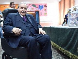 82 އަހަރުފުޅުގެ ބޫތެފްލިކާ އާލާސްކަންފުޅުގައި އުޅުއްވާތާ އެތައް އަހަރެއް ވެއްޖެ