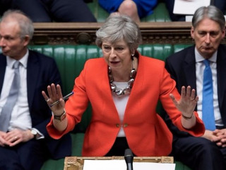 ބްރެކްސިޓް: މޭގެ ހުށަހެޅުއްވުމަށް ގާނޫނު ހަދާ މަޖިލީހުން އަނެއްކާވެސް ދެކޮޅު ހަދައިފި