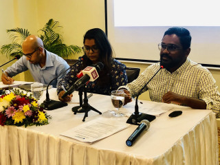 ޓްރާންސްޕޭރެންސީން ބޭއްވި ޕްރެސް ކޮންފަރެންސްގެ ތެރެއިން