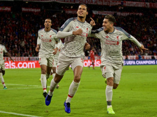 ލިވަޕޫލްގެ ކުޅުންތެރިން އުފާފާޅުކުރަނީ