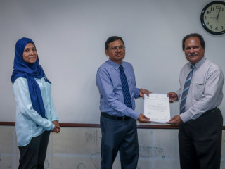 ޕާމަނަންޓް ސެކެޓްރީ އައްޔަނުކުރުމަށް ބޭއްވި ރަސްމިއްޔާތުގައި މަގާމުގެ ލިޔުން ހަވާލުކުރަނީ