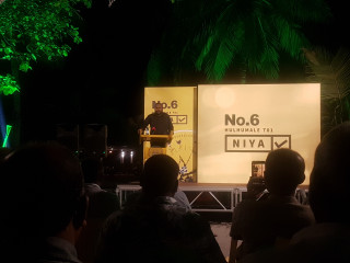 ޖޭޕީގެ ރައީސް އަލީ ވަހީދު ނިޔާޒުގެ ކެމްޕޭން ޖަލްސާގައި ވާހަކަ ދައްކަވަނީ