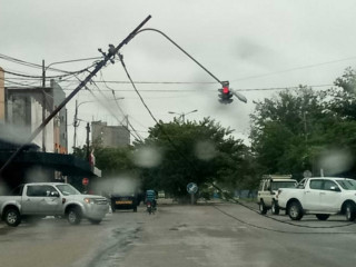 އިޑައީ ތޫފާނުގެ ސަބަބުން ގެއްލުންތަކެއް ވެފައި