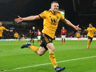 ވޮލްވްސްގެ ކުޅުންތެރިން އުފާފާޅުކުރަނީ