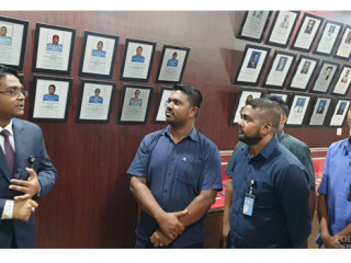 ފުލުހުންގެ މުއައްސަސާގައި މަސައްކަތްކުރާ މުވައްޒަފުން ފުލުހުންގެ ތާރީޚަށް އަހުލުވެރިކުރުމަށް ކުރިއަށްގެންދާ ޕްރޮގްރާމުގެ ތެރެއިން