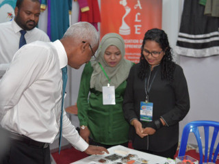 ރައީސް ސޯލިހު ހަވަލި ފެއާގެ ސްޓޯލެއް ބައްލަވައިލައްވަނީ