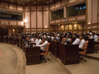 ރިޔާސީ ކޮމިޝަންތަކުގެ ބިލް ފާސްނުކޮށް ލަސްކުރަމުންދާތީ، ރައީސް ސޯލިހު ވަނީ ކަންބޮޑުވުން ފާޅުކުރައްވާފައި