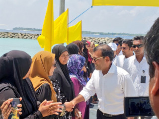 ރ. އިންނަމާދޫ އިން ކުރީގެ ރައީސް މުހައްމަދު ނަޝީދަށް މަރުހަބާ ދެންނެވުން