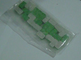 ޕޯސްޓު މެދުވެރިކޮށް ރާއްޖެ އެތެރެކުރަން އުޅުނު 111 ގްރާމްގެ މަސްތުވާތަކެތު އަތުލައިގަނެފި