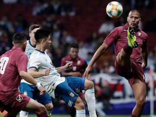 ވެނެޒުއޭލާ އާއި އަރޖެންޓީނާ ބައްދަލުކުރި މެޗުގެ ތެރެއިން