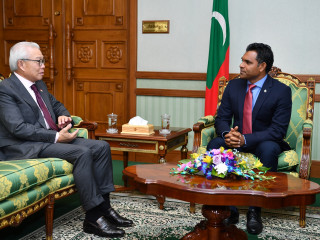 ނައިބު ރައީސް ސަފީރު ޗުއާ ތިއާން ޕޯ އާއި ބައްދަލުކުރެއްވުން