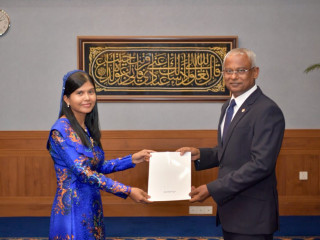 ވިސާމްއަށް މަގާމުގެ ލިޔުން ހަވާލުކޮށްދެއްވަނީ