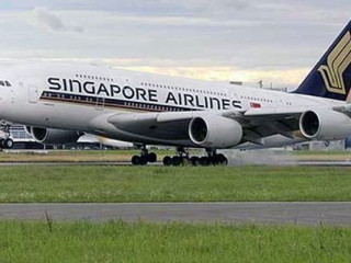 މުމްބާއީން ފުރައިގެން ސިންގަޕޫރަށް ދަތުރުކުރި މި ފްލައިޓްގައި 263 މީހުން ދަތުރުކުރި