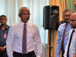 ރައީސް އިބްރާހިމް މުހައްމަދު ސޯލިހް - އެމަނިކުފާނުގެ ސަރުކާރަށް 6 މަސް ވަނީ ވެފައި