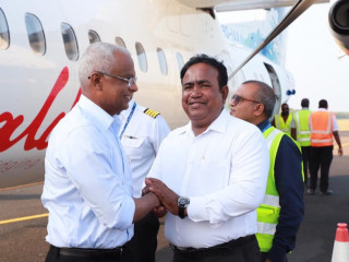 ރައީސް އިބްރާހިމް މުހައްމަދު ސޯލިހަށް، ހަނިމާދޫ އިންޓަނޭޝަނަލް އެއާޕޯޓުން މަރުހަބާ ދަންނަވަނީ