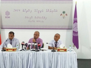 އިލެކްޝަންސް ކޮމިޝަންގެ މެންބަރުން