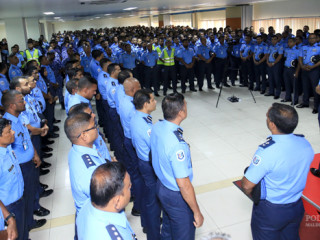 ބްލޫ ޓައިޑްގެ ބްރީފިންގ ތެރެއިން