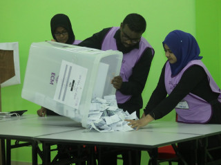 މަޖިލީހުގެ އިންތިޚާބުގެ ވޯޓު ފޮއްޓެއް ގުނުމަށް ތައްޔާރު ވަނީ