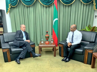 Former Jamaican Prime Minister Bruce Golding with Foreign Minister Abdulla Shahid
