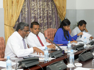 އިއްޔެ ބޭއްވި މިނިވަން މުއައްސަސާތަކާ ބެހޭ ކޮމިޓީގެ ބައްދަލުވުމުގެ ތެރެއިން